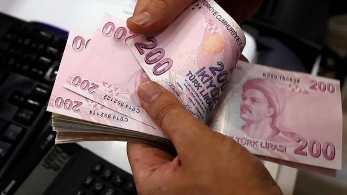 Emeklilerin zamlı maaşı erken yatacak! İşte ödeme takvimi