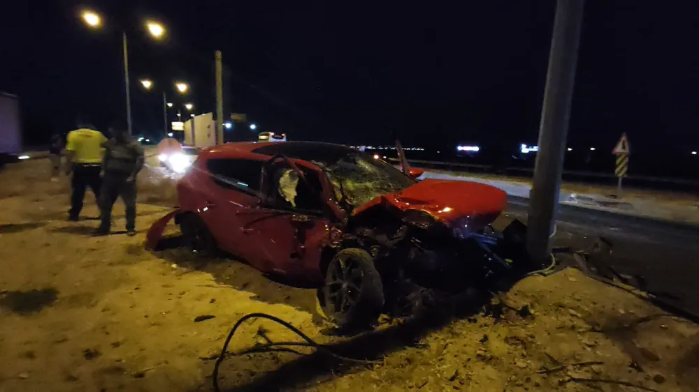 Aksaray’da Gece Yarısı Tır ile Otomobil Çarpıştı: 1 Yaralı