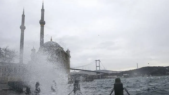 İstanbul dâhil 13 ile sarı uyarı: Kuvvetli rüzgâra dikkat!
