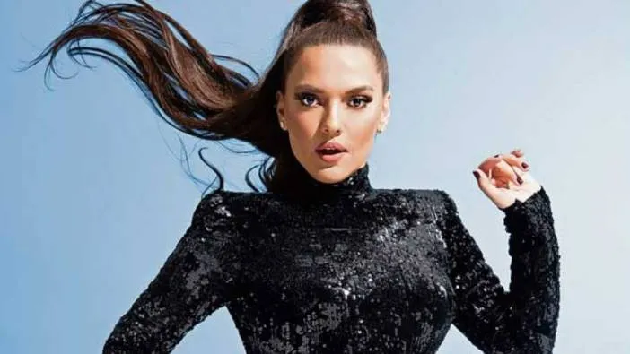 Demet Akalın’dan olay yaratan konser!