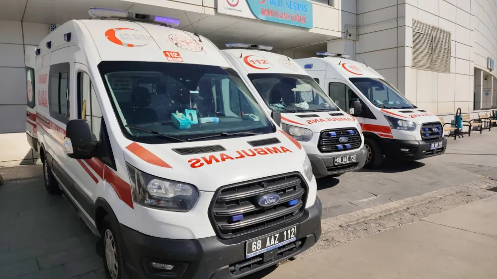 Aksaray – Konya Karayolunda Korkutan Kaza: Kadın Sürücü Şarampole Uçtu