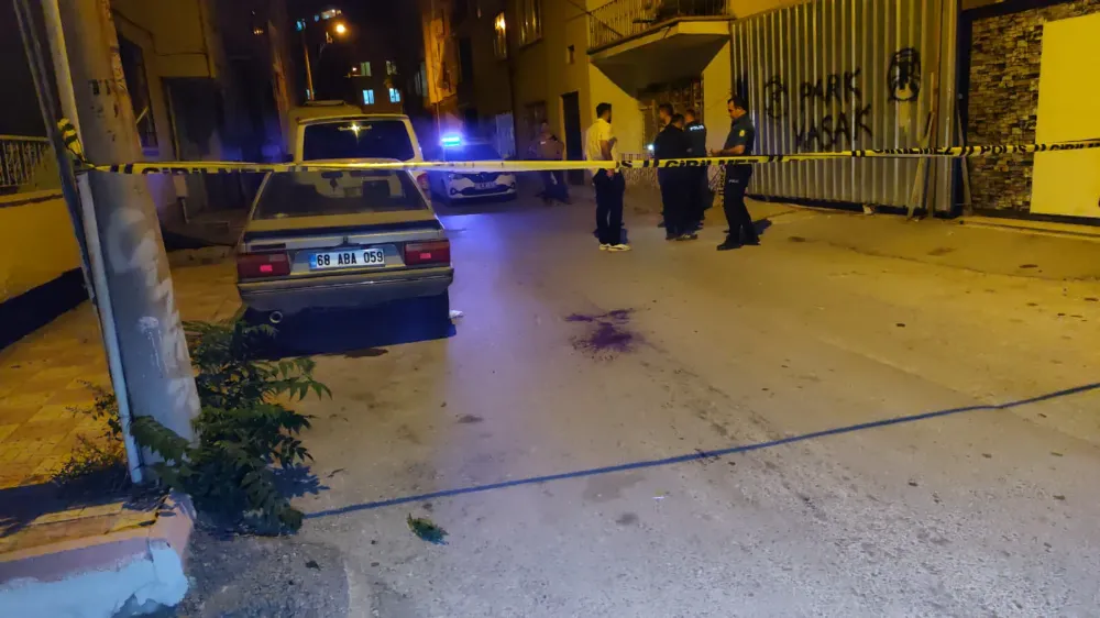 Aksaray’da Kardeş Kavgası Kanlı Bitti: 1 Ağır Yaralı