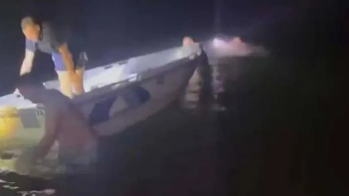 Batan balıkçı teknesindeki 3 kişiyi trafik polisi kurtardı
