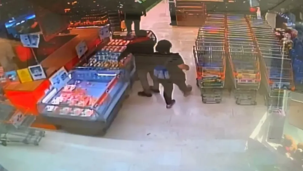 Bebeğini öldürüp alışverişe gitti! 