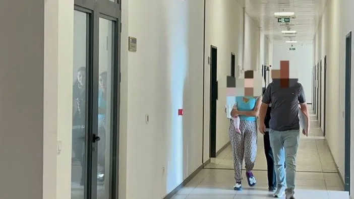 Kucağında bebekle cezaevine gönderildi