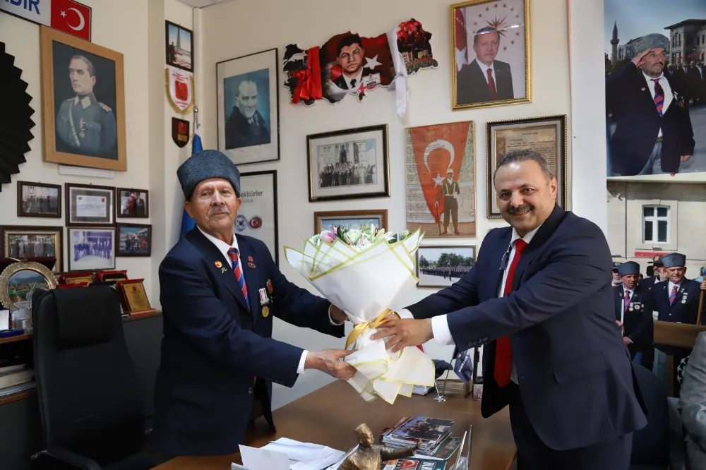 Rektör Arıbaş: Gazilerimizin fedakârlıkları asla unutulmayacak