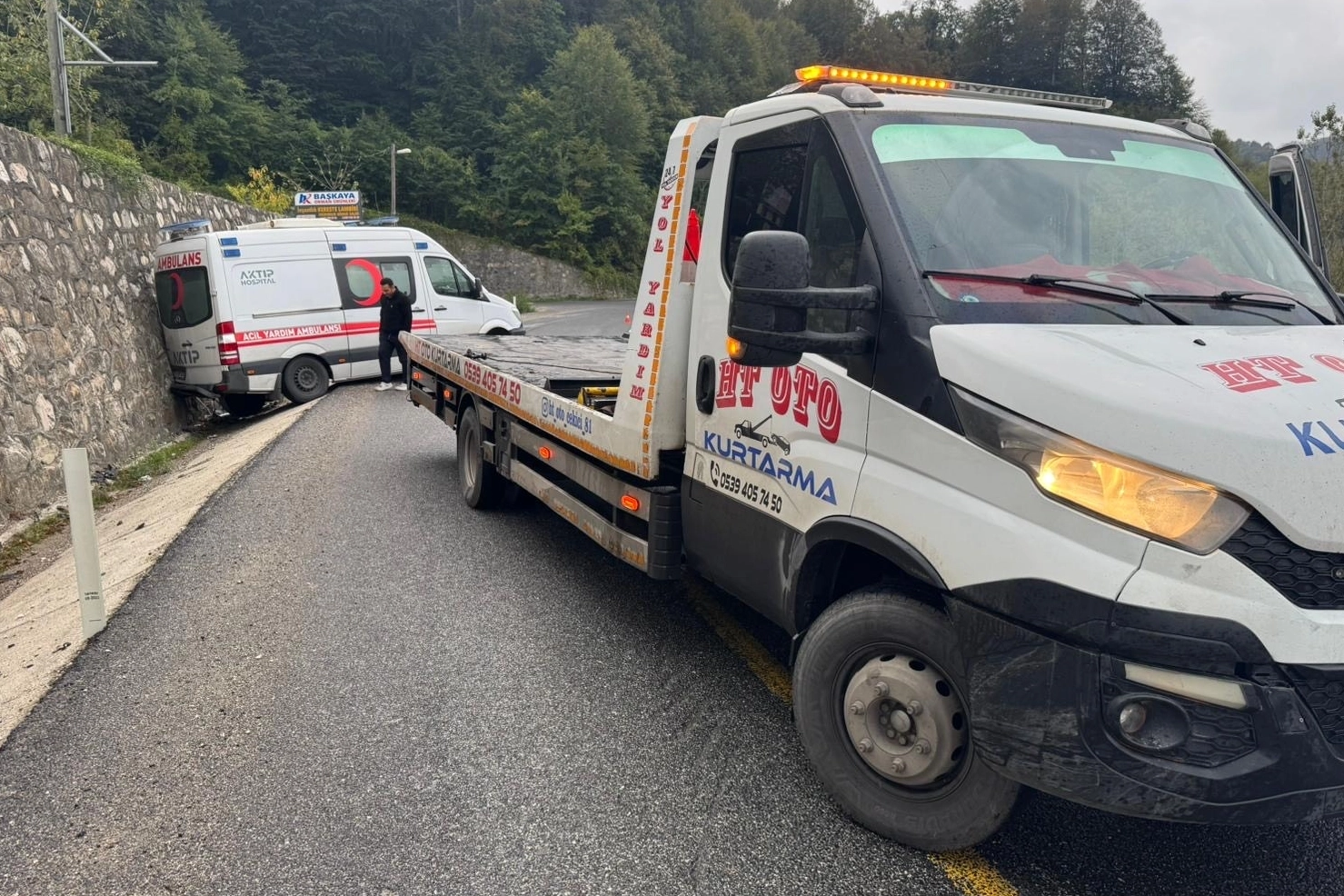 Düzce’de ambulans şarampole kaydı