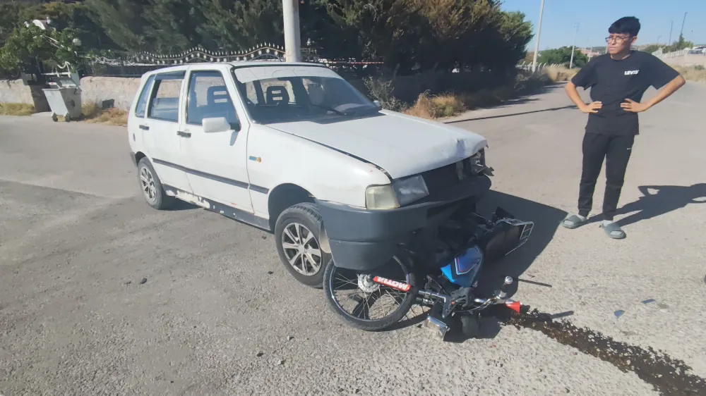 Aksaray’da Otomobil ile Motosiklet Çarpıştı: 2 Çocuk Yaralı